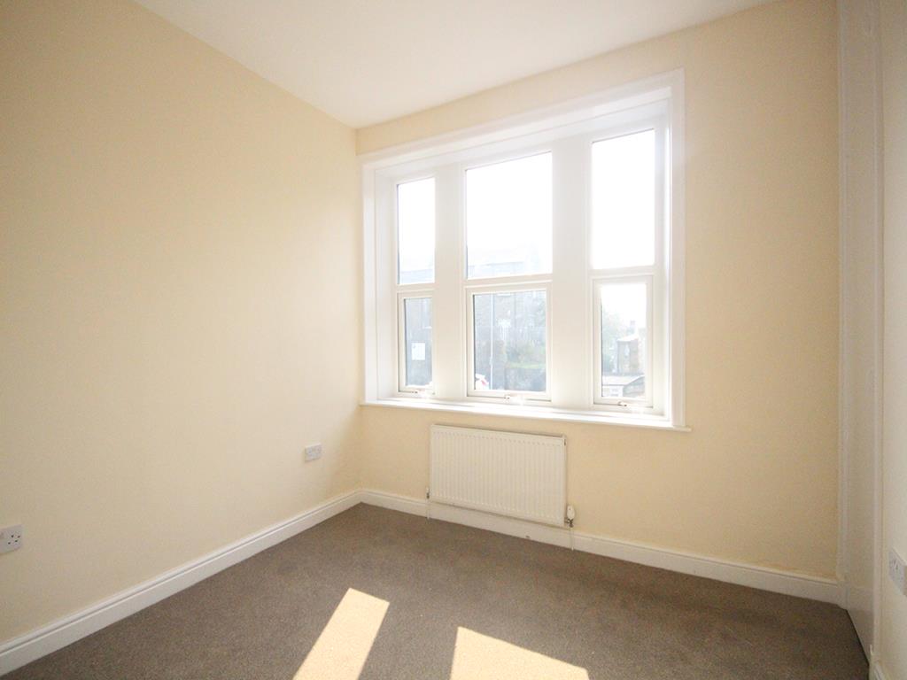 1 bedroom flat To Let in Barnoldswick - 2016-09-15 13.49.28.jpg